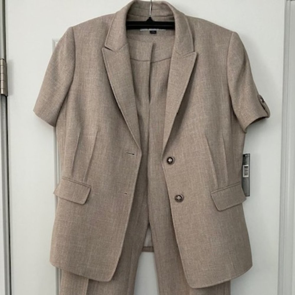 NWT TAHARI TAN SHORT SLEEVED PANT SUIT